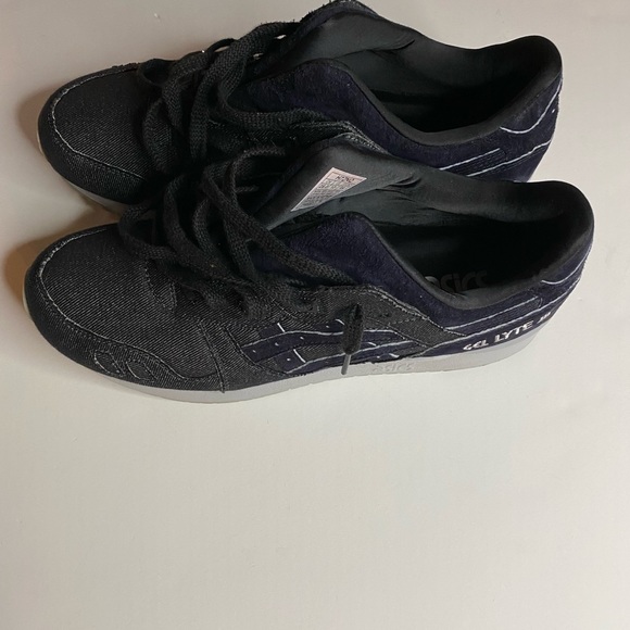 Lightly used ASICS - Picture 4 of 4